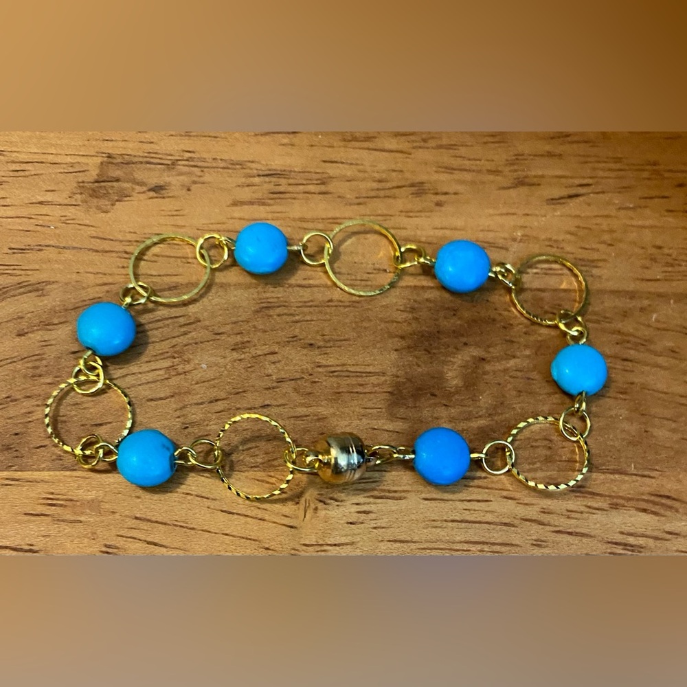 NEW Gold Plated rings and Turquoise crystals bracelet with magnetic clasp